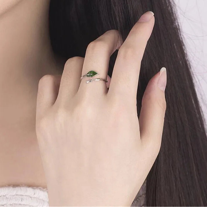 🌿 Uini-Tail 925 Tibetan Silver Green Leaf Cocktail Ring – Verstelbaar, Natuurdesign