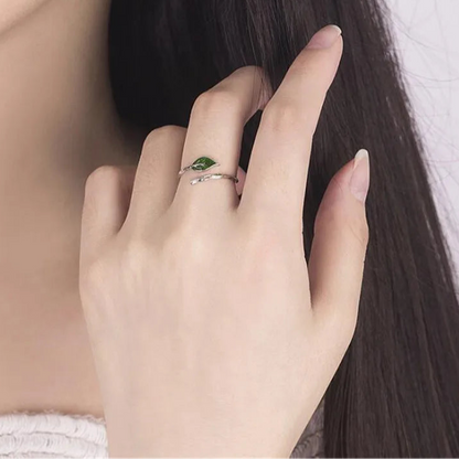 Bague cocktail en argent tibétain 925 Uini-Tail avec feuille verte – Réglable, design naturel