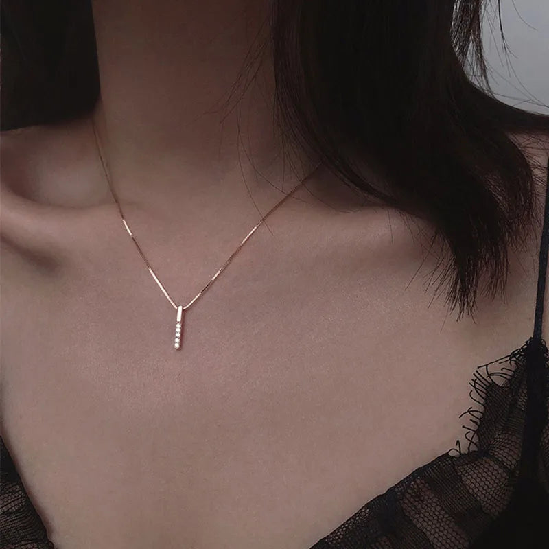 Collier en argent simple géométrique en zircon cubique, chaîne de clavicule brillante et exquise, bijoux à la mode pour femmes