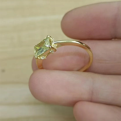 Bagues carrées argentées en cristal vert ou jaune pour femmes et filles – Bague de déclaration de mariage