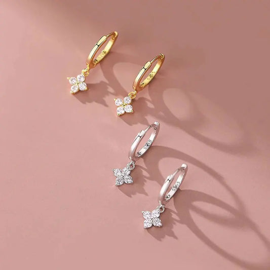 Boucles d'oreilles pendantes en zircon à quatre feuilles couleur or pour femmes – Charmantes boucles d'oreilles créoles en acier Accessoires de mariée