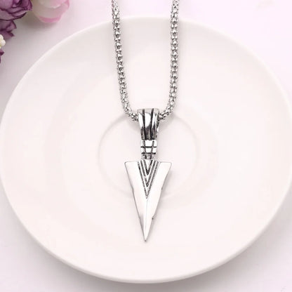 Trendy Triangular Spearhead Necklace – Unisex Arrow Pendant (Silver, Gold, Black)