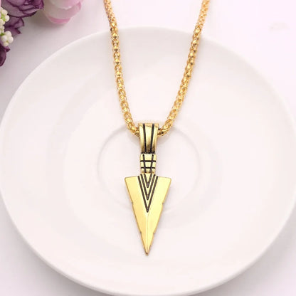 Trendy Triangular Spearhead Necklace – Unisex Arrow Pendant (Silver, Gold, Black)