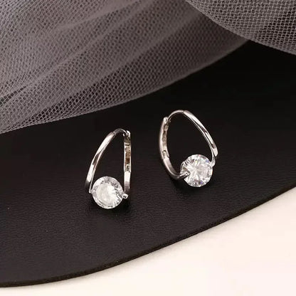 Boucles d'oreilles pendantes en zircon à quatre feuilles couleur or pour femmes – Charmantes boucles d'oreilles créoles en acier Accessoires de mariée