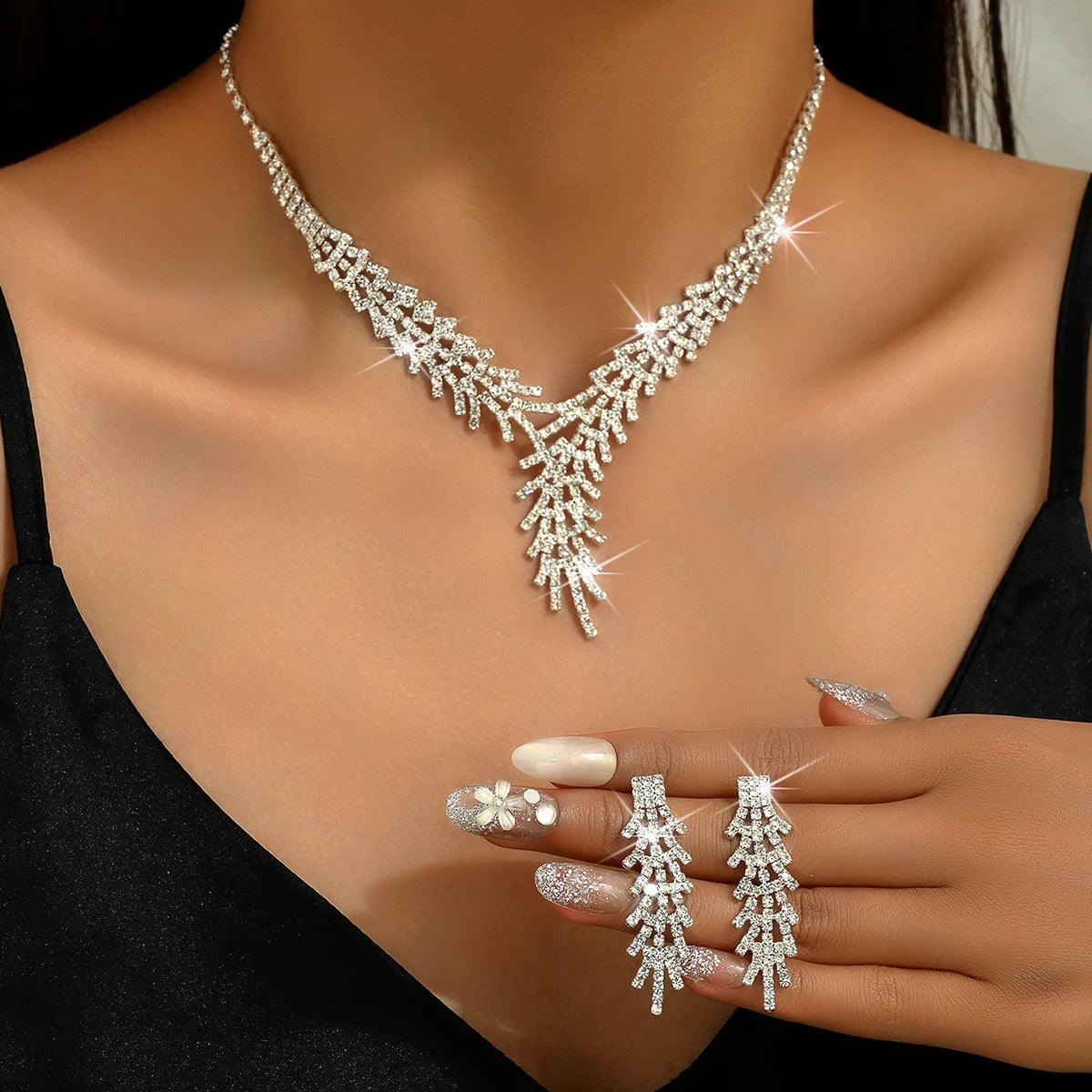 Ensemble de bijoux tendance en chaîne à griffes et feuilles – Collier et boucles d'oreilles pour femme