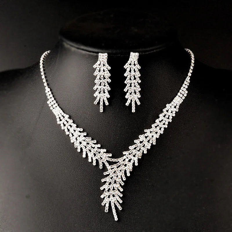 Ensemble de bijoux tendance en chaîne à griffes et feuilles – Collier et boucles d'oreilles pour femme